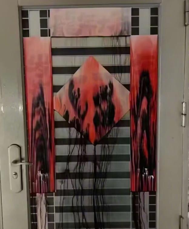 DƬ